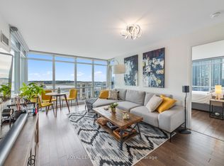 15 Fort York Blvd UNIT 1812, Toronto, ON M5V 3Y4