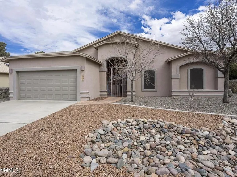 627 Canyon Verde — Photo 1