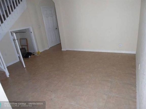3rd image of 3015 NW 30th Ave