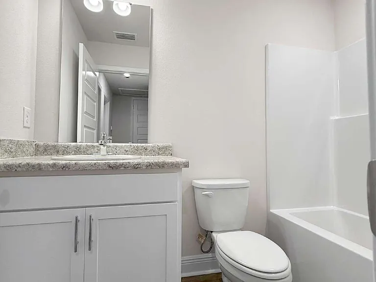 1306 Leeway Dr — Photo 11