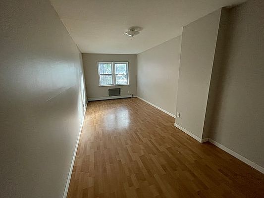 4th image of 40-04 147th St #1