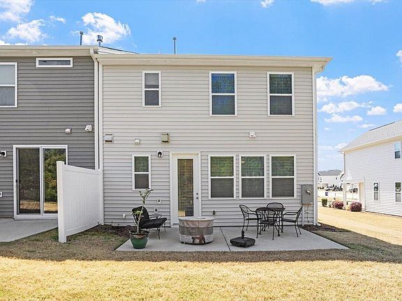 4th image of 771 Amarra Dr