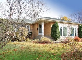 731 Meadow Ln, Barrington, IL 60010