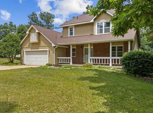 3708 Old Orchard Rd NE, Cedar Rapids, IA 52402