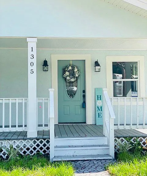 1305 E Osborne Ave — Photo 3