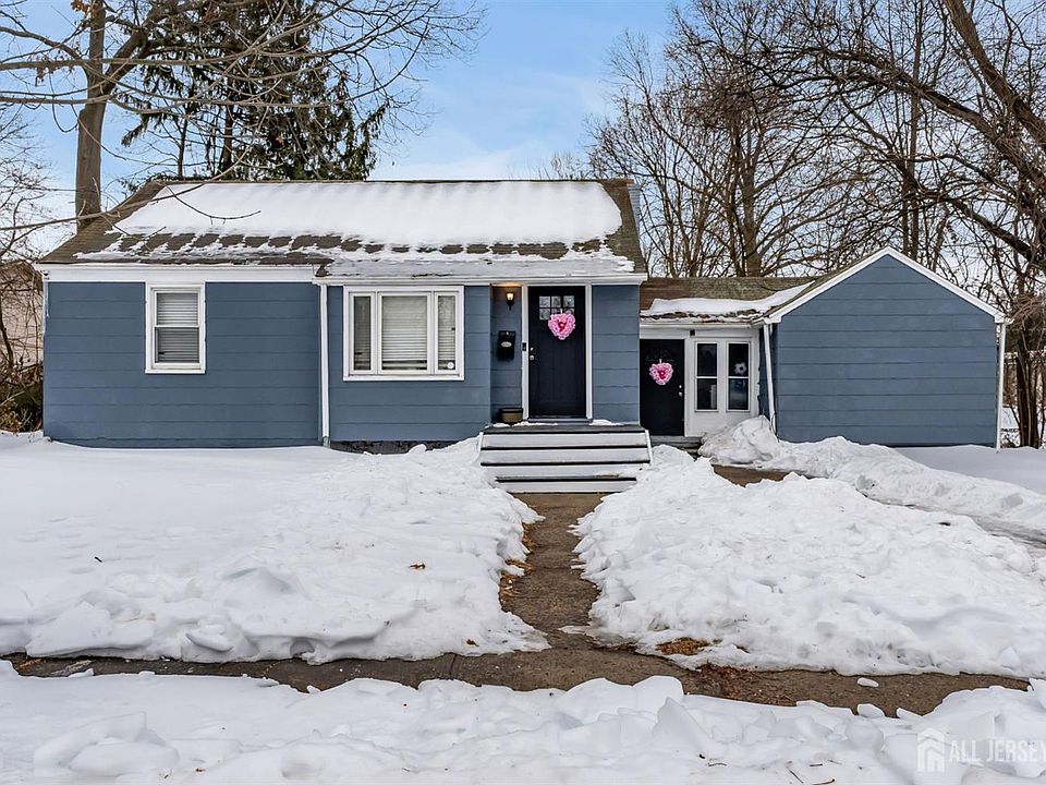 1st image of 821 Front St