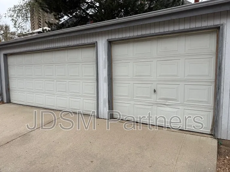 1260 Vine St #4 — Photo 6