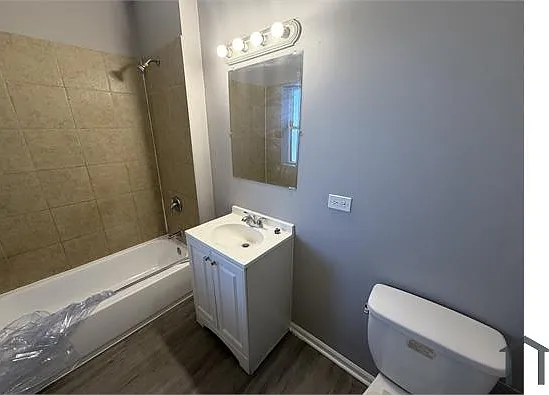 7956 S Laflin St — Photo 5