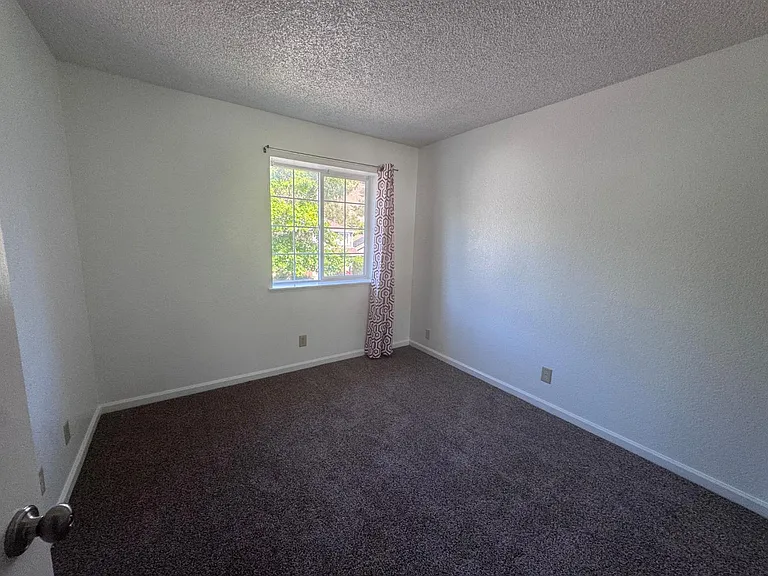 Unit Photo