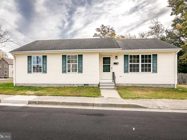 16 W East St, Delmar, MD 21875