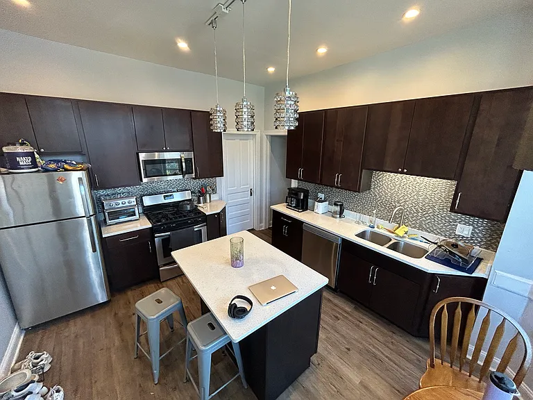 3359 N Seminary Ave #3 — Photo 4