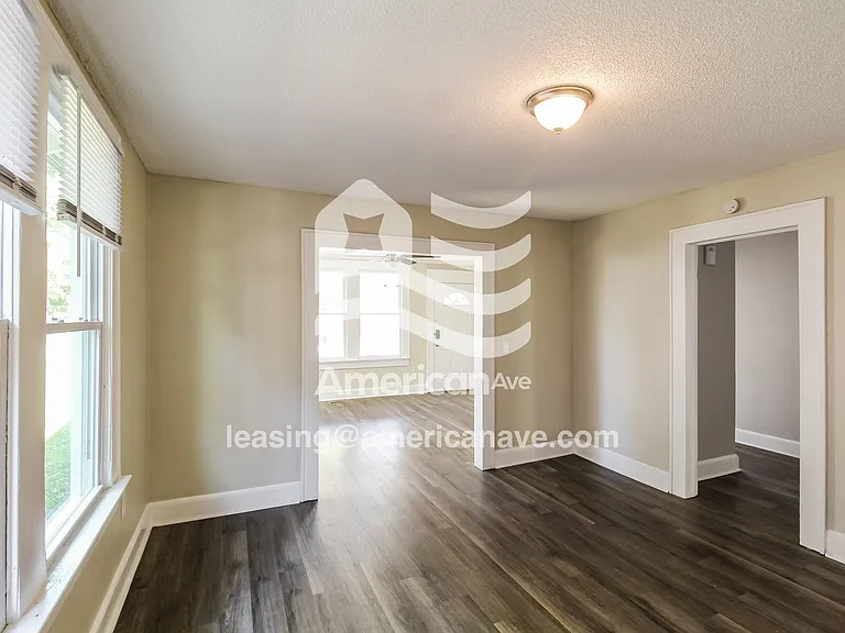 1844694_006_dining_room_13672894.jpg