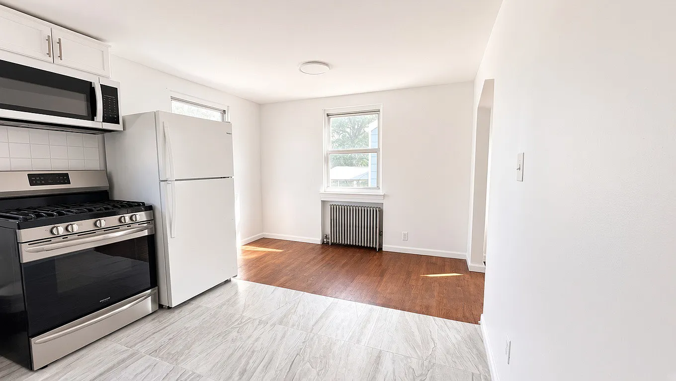 2 bed, $2,100 — Photo 2