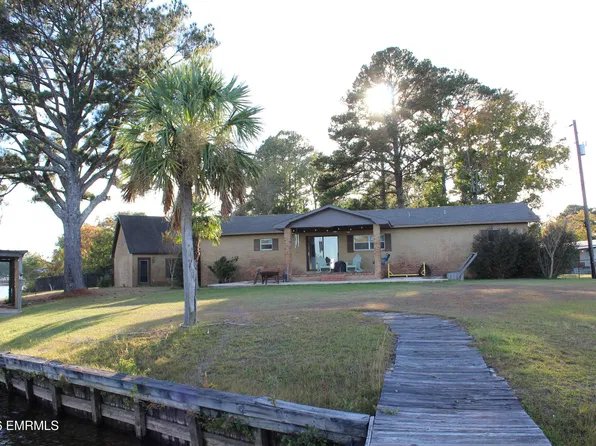 3758 Louise Dr, Lauderdale, MS 39335