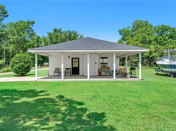 12249 Lloyd Rd, Irvington, AL 36544