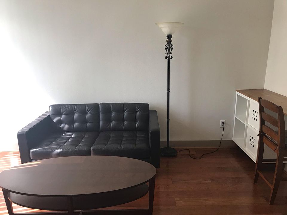 1st image of 4547 8th Ave NE APT 303