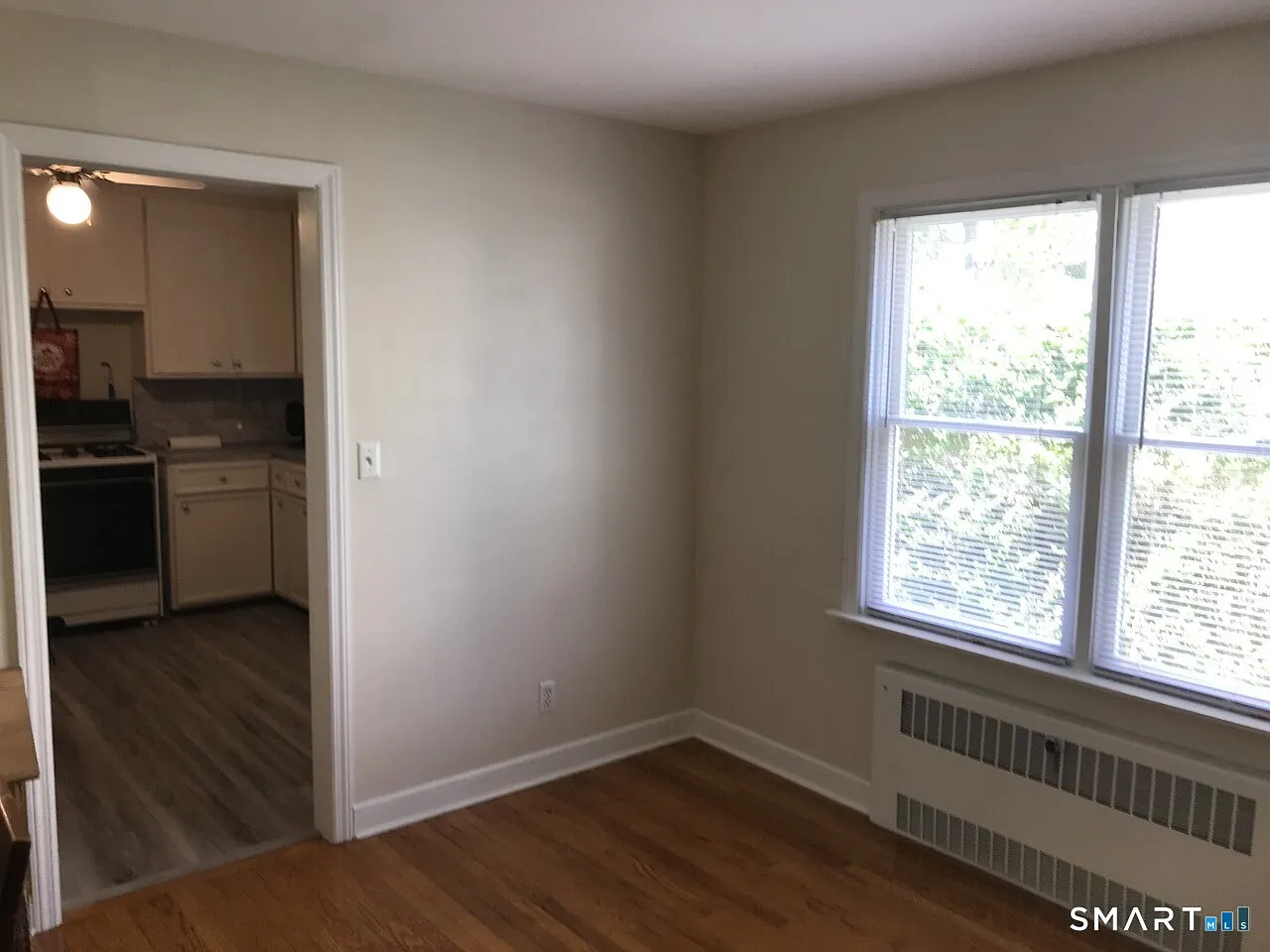 2 bed, 1.0 bath, 1176 sqft, $2,300 — Photo 2