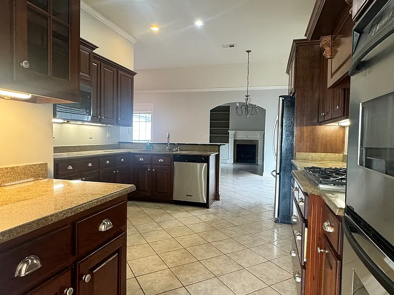 4431 Evelyn Ln — Photo 7