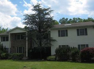 9 Hillel Ct, Monsey, NY 10952