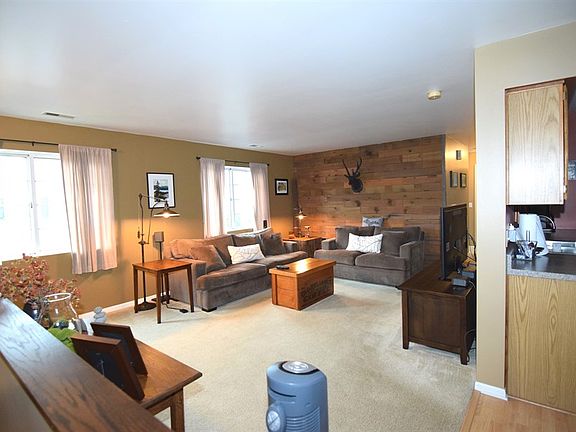 5th image of 327 Village Creek Dr