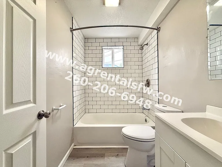 4917/4919 Northcrest — Photo 21