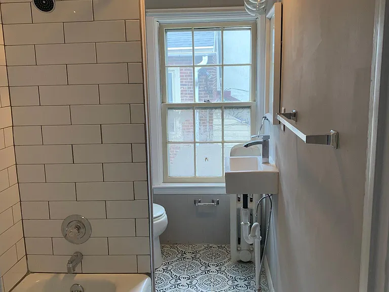 125 E Washington St #2 — Photo 13
