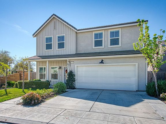 3rd image of 920 Ponderosa Way W