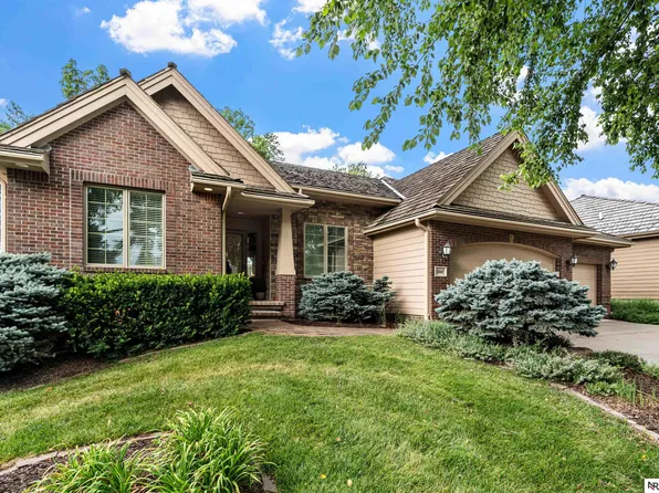 15447 Stevens Plz, Omaha, NE 68137