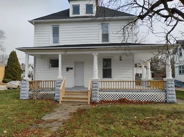 1704 9th St, Rockford, IL 61104