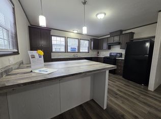 1735 NW Lyman Rd #31, Topeka, KS 66608