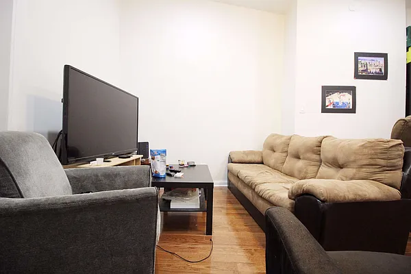 Rented by Bold Marketing | media 42