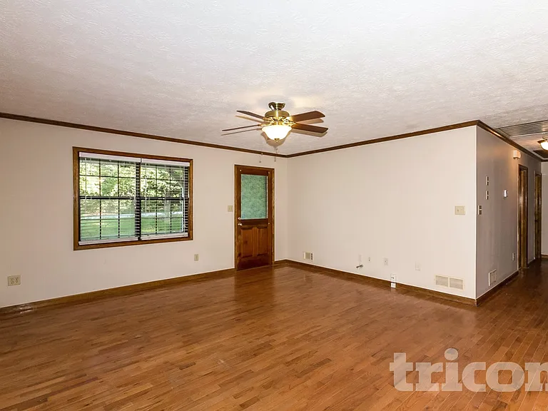 110 Belair Trl — Photo 3