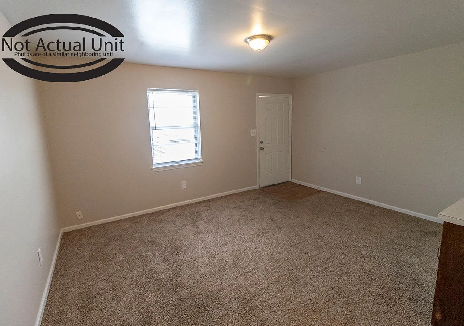 2 Bedrooms and 1 Bath — Photo 4