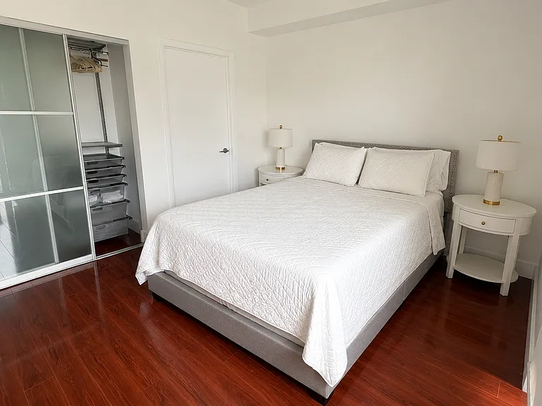 90 SW 3rd St #2302 — Photo 16