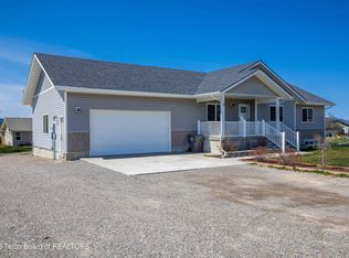 242 Holly Dr, Star Valley Ranch, WY 83127