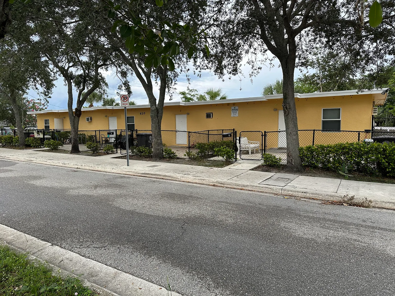 2 bed, 1.0 bath, 650 sqft, $1,650 — Photo 3