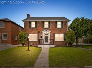 18402 Greenlawn St, Detroit, MI 48221