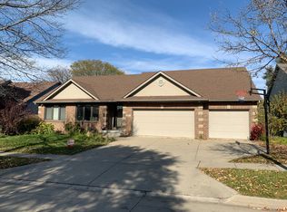4962 Stream Side Cir, Des Moines, IA 50317