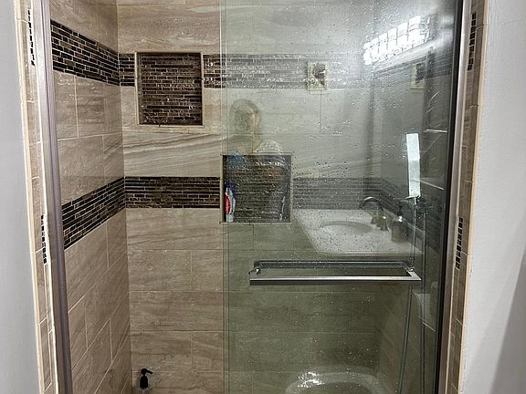 4th image of 38353 Churchill Ln