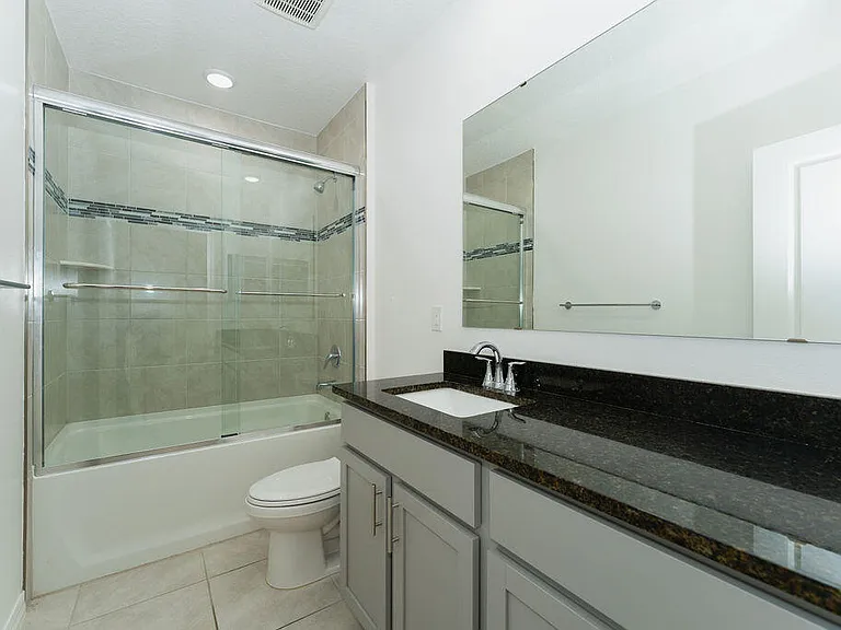 138 SW Carter Ave — Photo 37