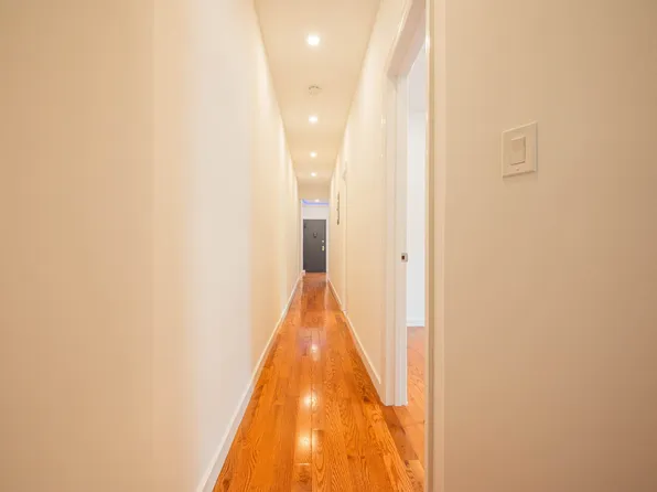 212 East Tremont Avenue image 17 of 22