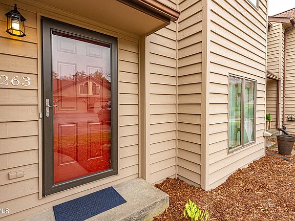 2nd image of 263 Willowbend Pl #263