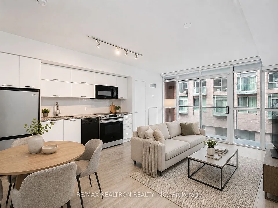 21 Nelson St #309