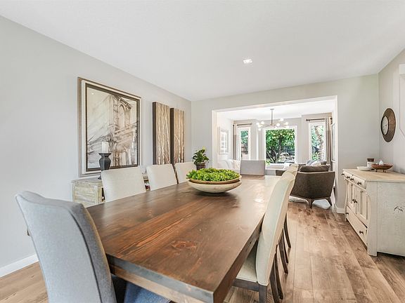 4th image of 83 Ridgemont Cres