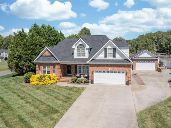 111 Carries Cove Ln, Lexington, NC 27295