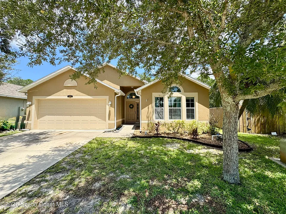 3850 Aria Dr