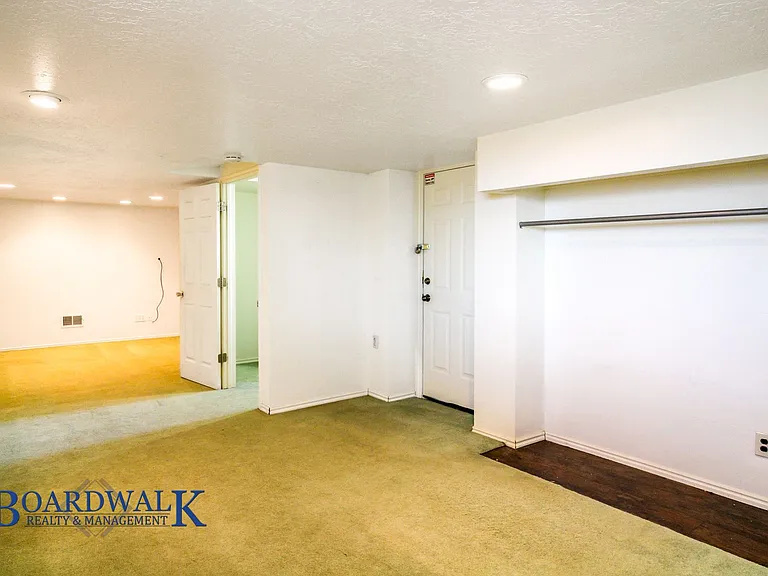 5677 S Esprit Dr — Photo 23