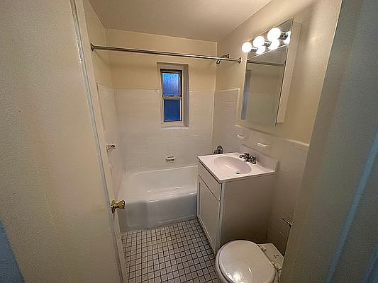 3rd image of 131 Highland Ave