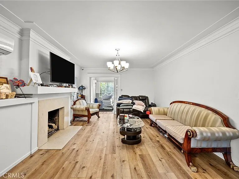 2139 Canyon Dr — Photo 2