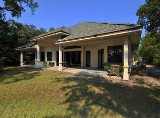 25 S Bayshore Dr, Eastpoint, FL 32328